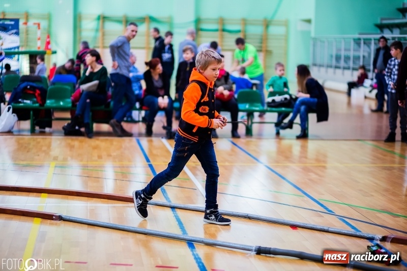 Zdjęcie w galerii na portalu naszraciborz.pl: Mistrzostwa Raciborza Aut Zdalnie Sterowanych oraz zawody na Twistcar w Arenie Rafako wiadomości z regionu