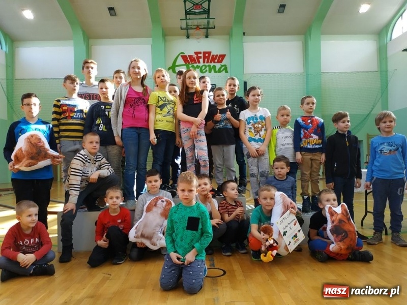 Zdjęcie w galerii na portalu naszraciborz.pl: Mistrzostwa Raciborza Aut Zdalnie Sterowanych oraz zawody na Twistcar w Arenie Rafako wiadomości z regionu