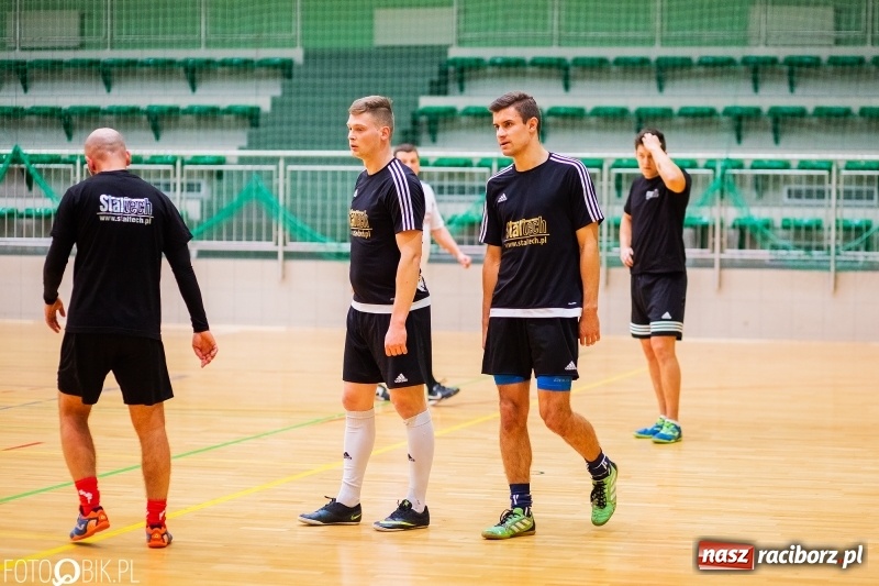 Zdjęcie w galerii na portalu naszraciborz.pl: HLPN: Harpagany zdemolowały Cukiernię wiadomości z regionu