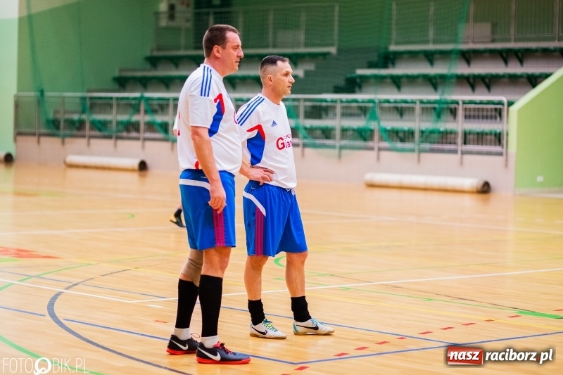 Zdjęcie w galerii na portalu naszraciborz.pl: HLPN: Harpagany zdemolowały Cukiernię wiadomości z regionu