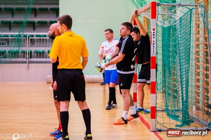 Zdjęcie w galerii na portalu naszraciborz.pl: HLPN: Harpagany zdemolowały Cukiernię wiadomości z regionu