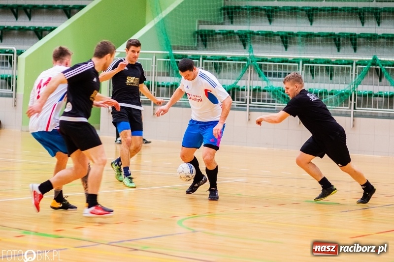 Zdjęcie w galerii na portalu naszraciborz.pl: HLPN: Harpagany zdemolowały Cukiernię wiadomości z regionu