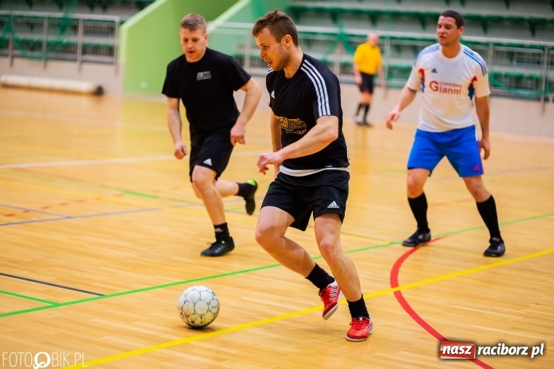 Zdjęcie w galerii na portalu naszraciborz.pl: HLPN: Harpagany zdemolowały Cukiernię wiadomości z regionu