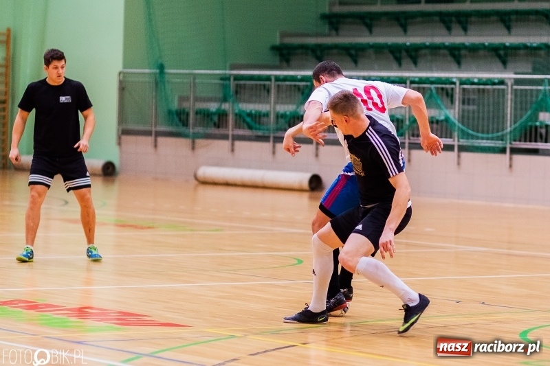 Zdjęcie w galerii na portalu naszraciborz.pl: HLPN: Harpagany zdemolowały Cukiernię wiadomości z regionu