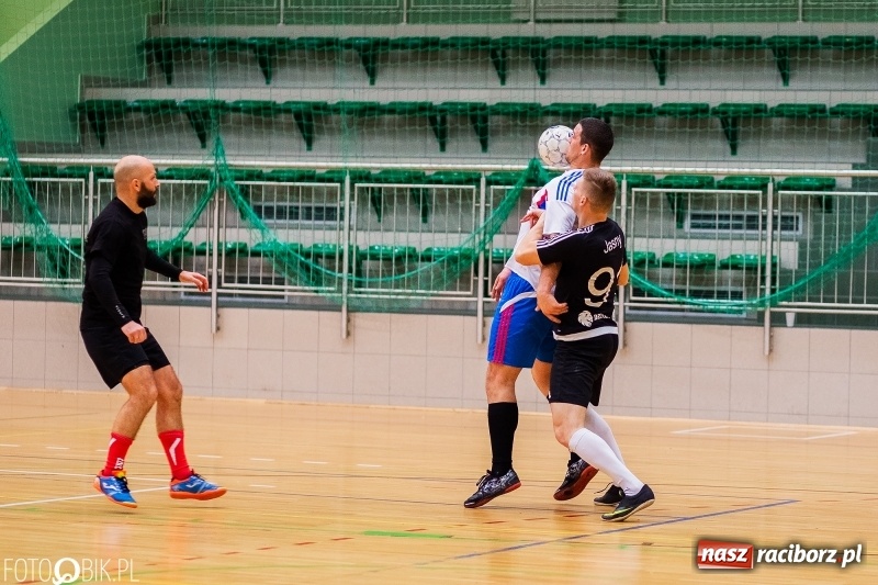 Zdjęcie w galerii na portalu naszraciborz.pl: HLPN: Harpagany zdemolowały Cukiernię wiadomości z regionu