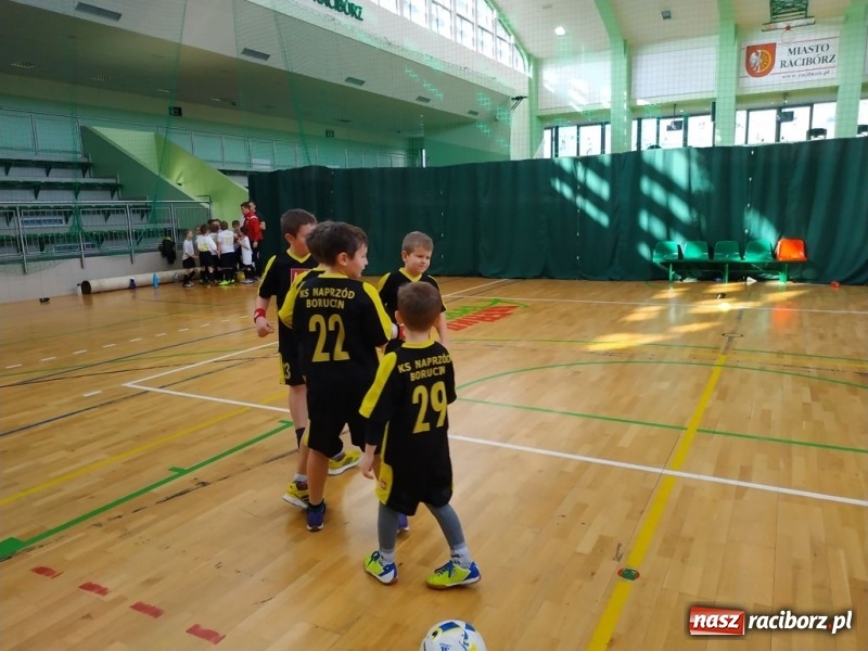 Zdjęcie w galerii na portalu naszraciborz.pl: Turniej piłki nożnej dla najmłodszych w ramach akcji Zima w Mieście wiadomości z regionu