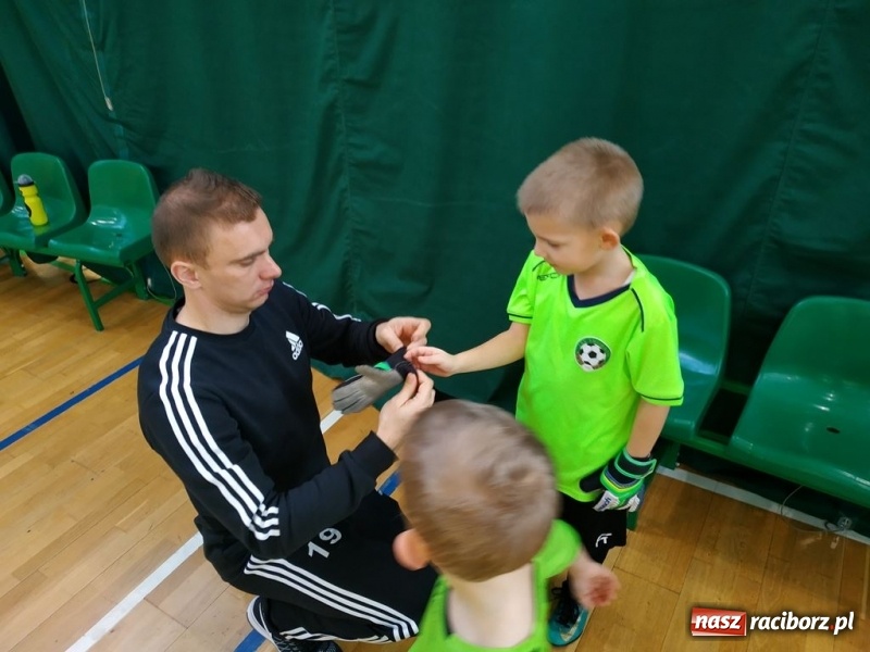 Zdjęcie w galerii na portalu naszraciborz.pl: Turniej piłki nożnej dla najmłodszych w ramach akcji Zima w Mieście wiadomości z regionu