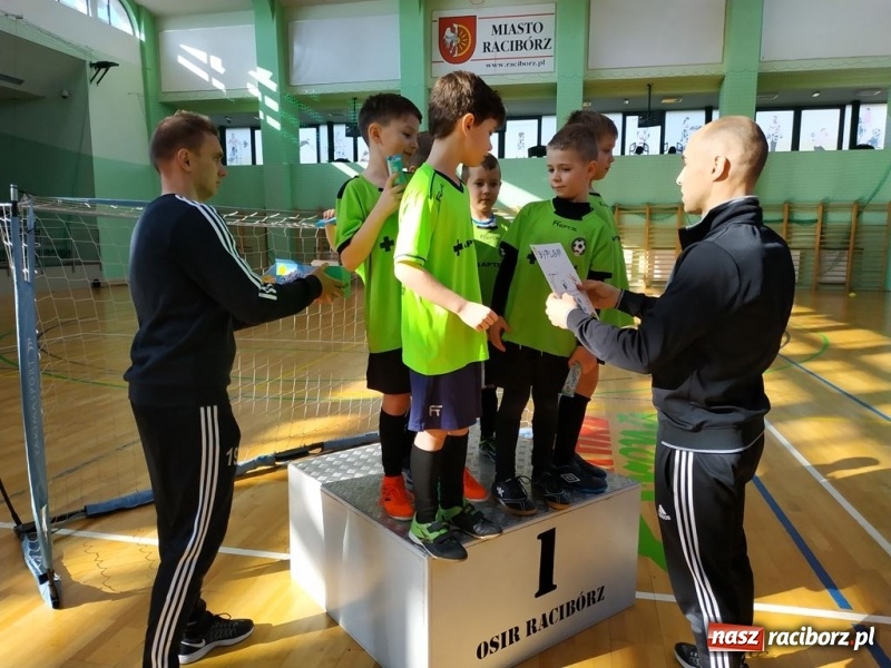 Zdjęcie w galerii na portalu naszraciborz.pl: Turniej piłki nożnej dla najmłodszych w ramach akcji Zima w Mieście wiadomości z regionu
