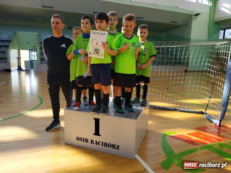 Zdjęcie w galerii na portalu naszraciborz.pl: Turniej piłki nożnej dla najmłodszych w ramach akcji Zima w Mieście wiadomości z regionu