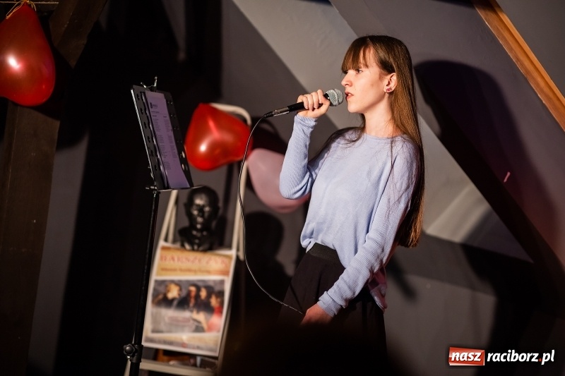 Zdjęcie w galerii na portalu naszraciborz.pl: Koncert Walentynkowy w Studiu ARS w Pietraszynie wiadomości z regionu