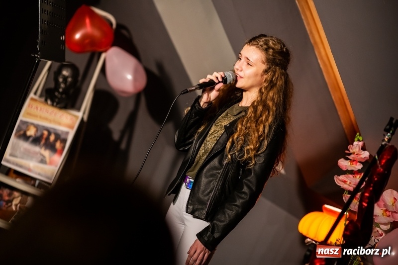 Zdjęcie w galerii na portalu naszraciborz.pl: Koncert Walentynkowy w Studiu ARS w Pietraszynie wiadomości z regionu