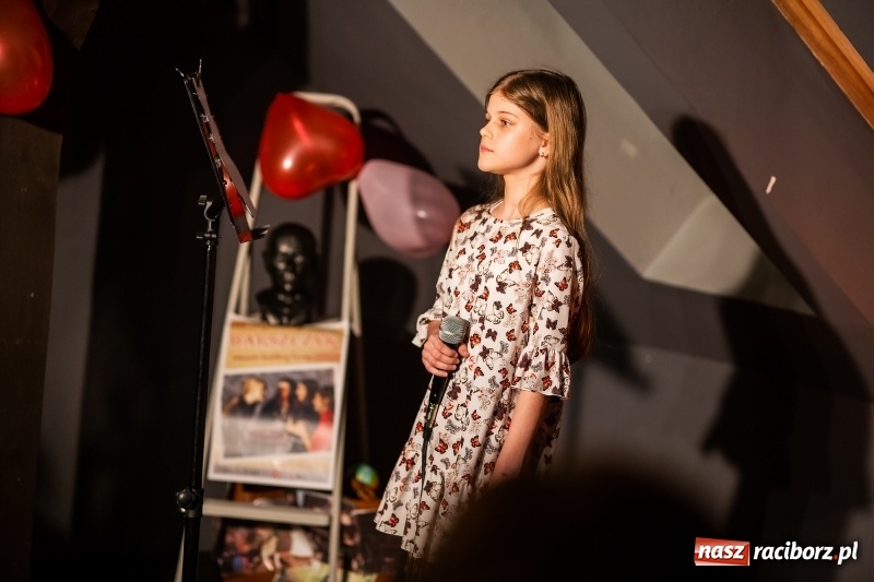 Zdjęcie w galerii na portalu naszraciborz.pl: Koncert Walentynkowy w Studiu ARS w Pietraszynie wiadomości z regionu