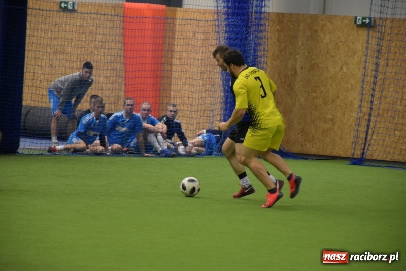 Zdjęcie w galerii na portalu naszraciborz.pl: LKS Tworków z Pucharem Wójta w Halowym Turnieju Piłki Nożnej  wiadomości z regionu