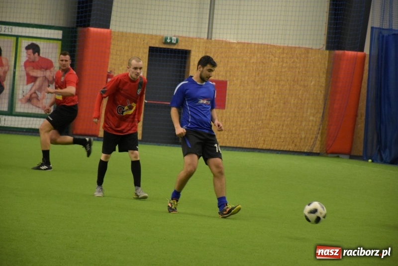 Zdjęcie w galerii na portalu naszraciborz.pl: LKS Tworków z Pucharem Wójta w Halowym Turnieju Piłki Nożnej  wiadomości z regionu