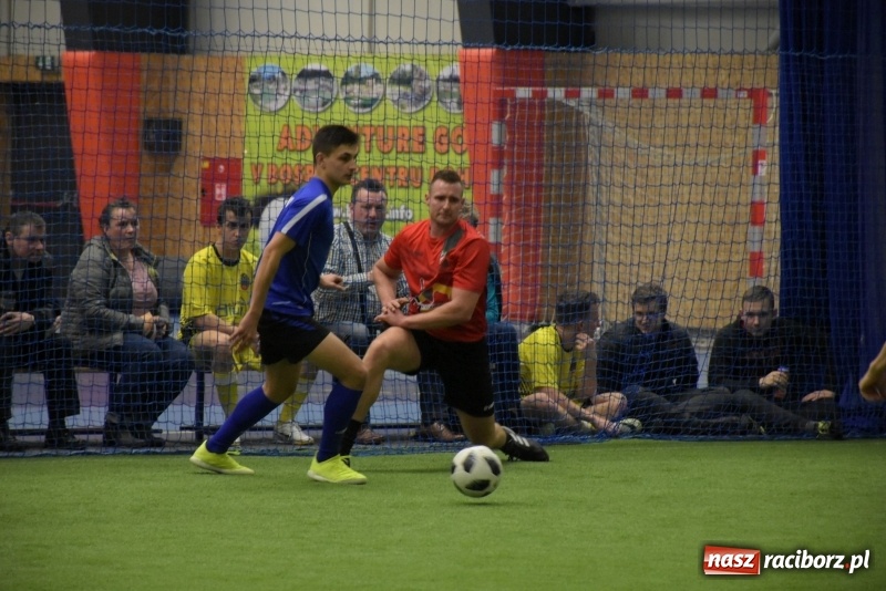 Zdjęcie w galerii na portalu naszraciborz.pl: LKS Tworków z Pucharem Wójta w Halowym Turnieju Piłki Nożnej  wiadomości z regionu