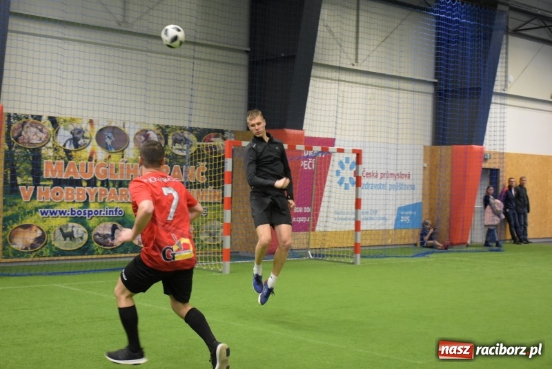 Zdjęcie w galerii na portalu naszraciborz.pl: LKS Tworków z Pucharem Wójta w Halowym Turnieju Piłki Nożnej  wiadomości z regionu