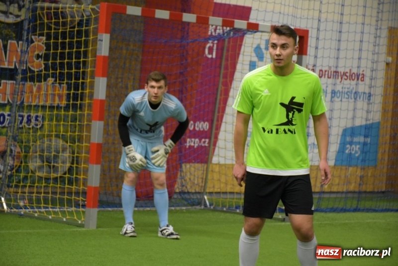 Zdjęcie w galerii na portalu naszraciborz.pl: LKS Tworków z Pucharem Wójta w Halowym Turnieju Piłki Nożnej  wiadomości z regionu