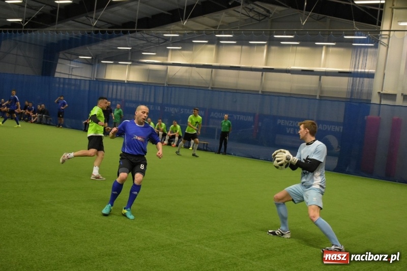 Zdjęcie w galerii na portalu naszraciborz.pl: LKS Tworków z Pucharem Wójta w Halowym Turnieju Piłki Nożnej  wiadomości z regionu