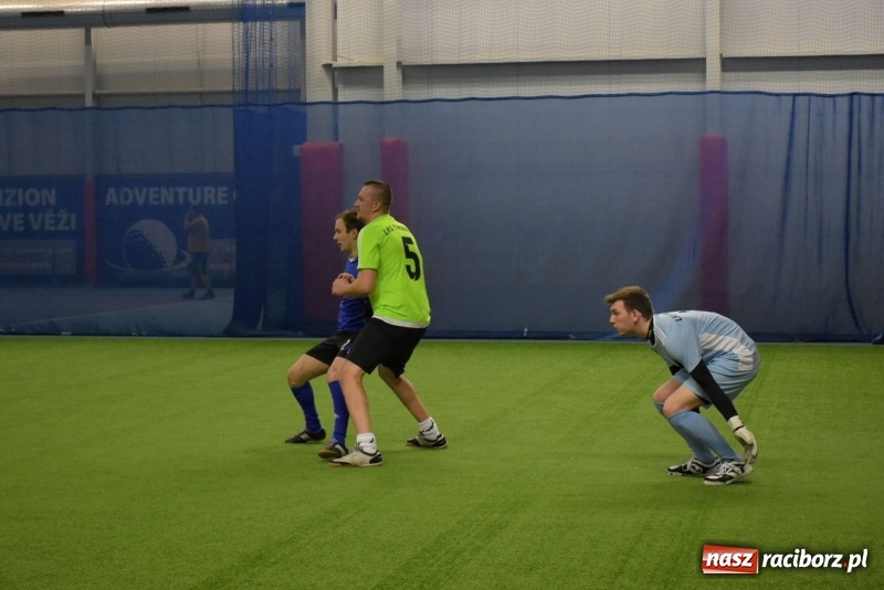 Zdjęcie w galerii na portalu naszraciborz.pl: LKS Tworków z Pucharem Wójta w Halowym Turnieju Piłki Nożnej  wiadomości z regionu