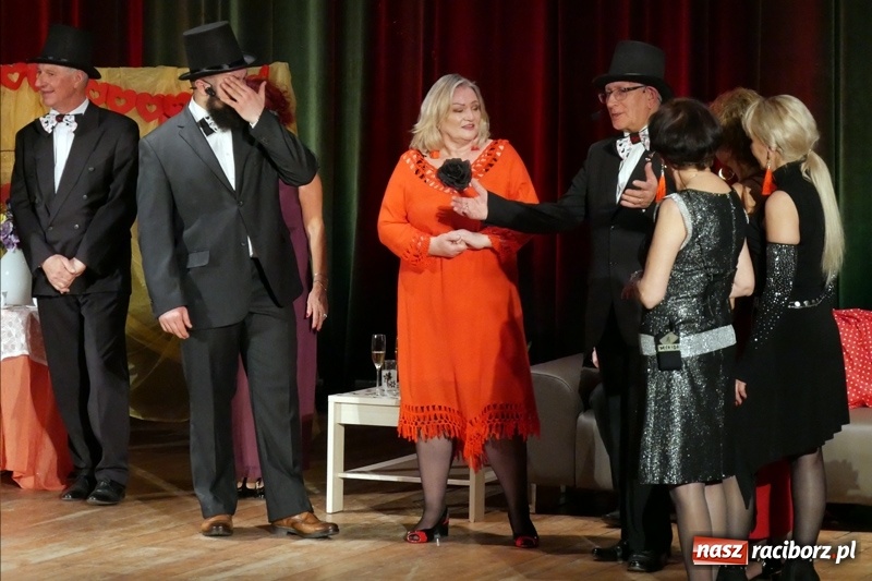 Zdjęcie w galerii na portalu naszraciborz.pl: Z miłością i uśmiechem... Program walentynkowy w Kuźni Raciborskiej wiadomości z regionu