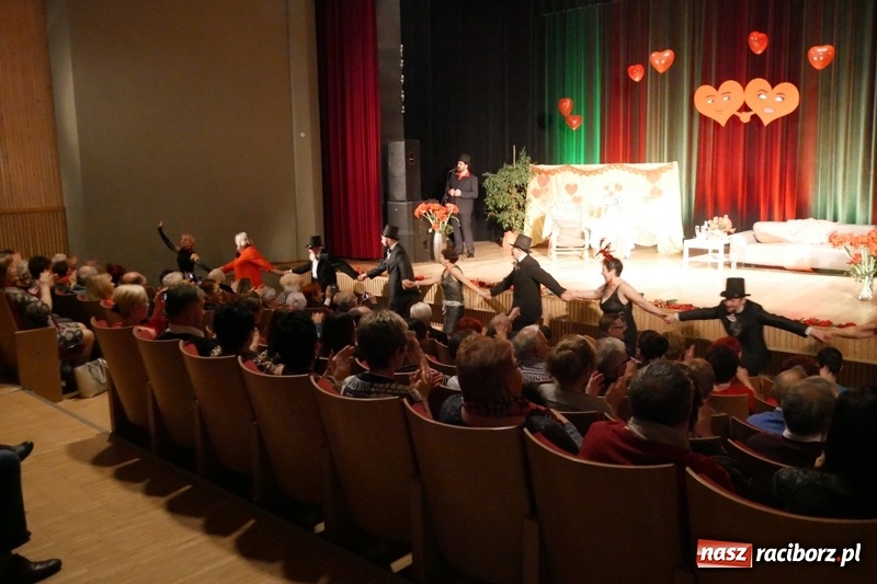 Zdjęcie w galerii na portalu naszraciborz.pl: Z miłością i uśmiechem... Program walentynkowy w Kuźni Raciborskiej wiadomości z regionu