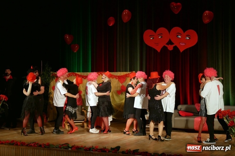Zdjęcie w galerii na portalu naszraciborz.pl: Z miłością i uśmiechem... Program walentynkowy w Kuźni Raciborskiej wiadomości z regionu