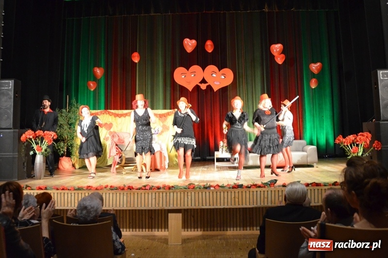 Zdjęcie w galerii na portalu naszraciborz.pl: Z miłością i uśmiechem... Program walentynkowy w Kuźni Raciborskiej wiadomości z regionu