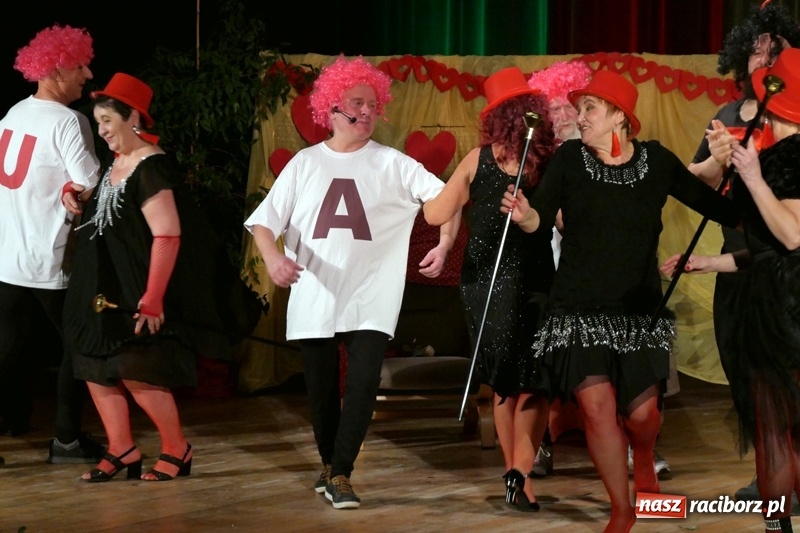 Zdjęcie w galerii na portalu naszraciborz.pl: Z miłością i uśmiechem... Program walentynkowy w Kuźni Raciborskiej wiadomości z regionu