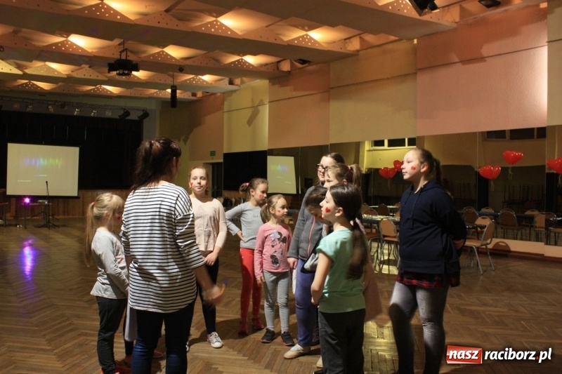 Zdjęcie w galerii na portalu naszraciborz.pl: Biwak Walentynkowy w krzanowickim MOK wiadomości z regionu