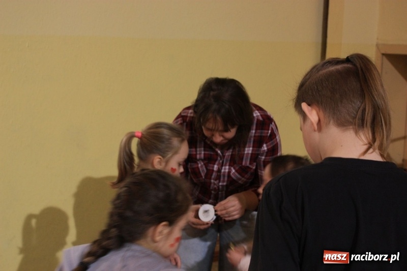 Zdjęcie w galerii na portalu naszraciborz.pl: Biwak Walentynkowy w krzanowickim MOK wiadomości z regionu