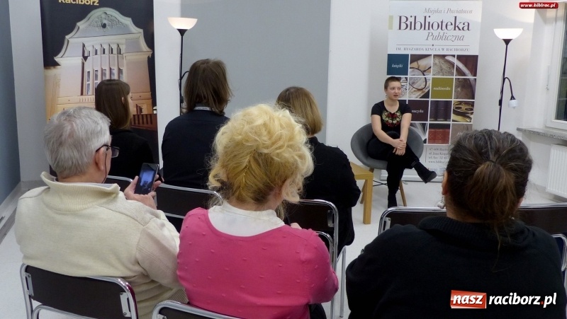 Zdjęcie w galerii na portalu naszraciborz.pl: Motylogion, czyli Natalia Pitry w raciborskiej bibliotece wiadomości z regionu