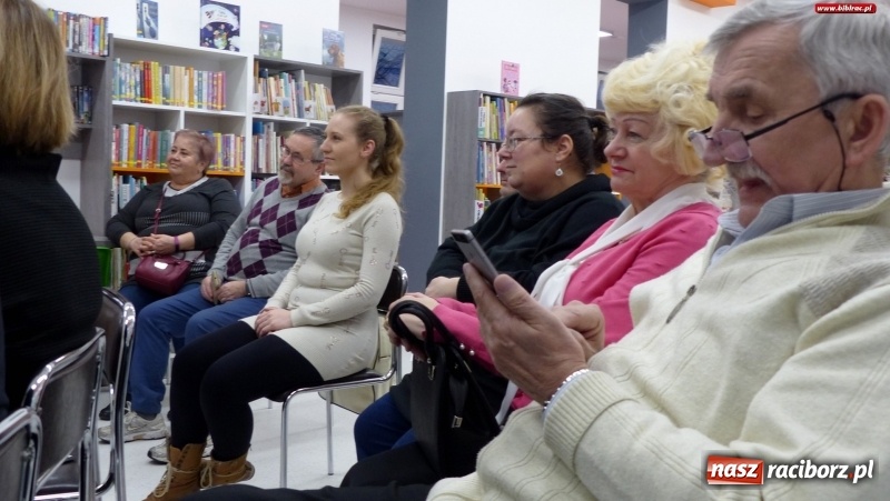 Zdjęcie w galerii na portalu naszraciborz.pl: Motylogion, czyli Natalia Pitry w raciborskiej bibliotece wiadomości z regionu