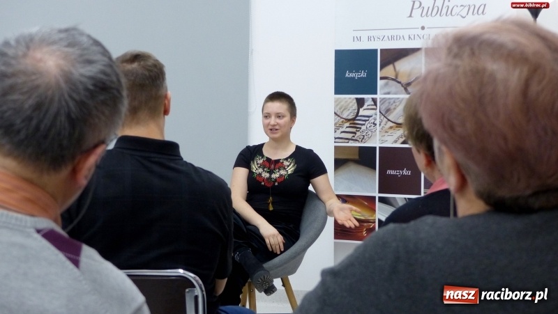 Zdjęcie w galerii na portalu naszraciborz.pl: Motylogion, czyli Natalia Pitry w raciborskiej bibliotece wiadomości z regionu