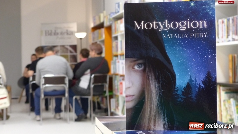 Zdjęcie w galerii na portalu naszraciborz.pl: Motylogion, czyli Natalia Pitry w raciborskiej bibliotece wiadomości z regionu