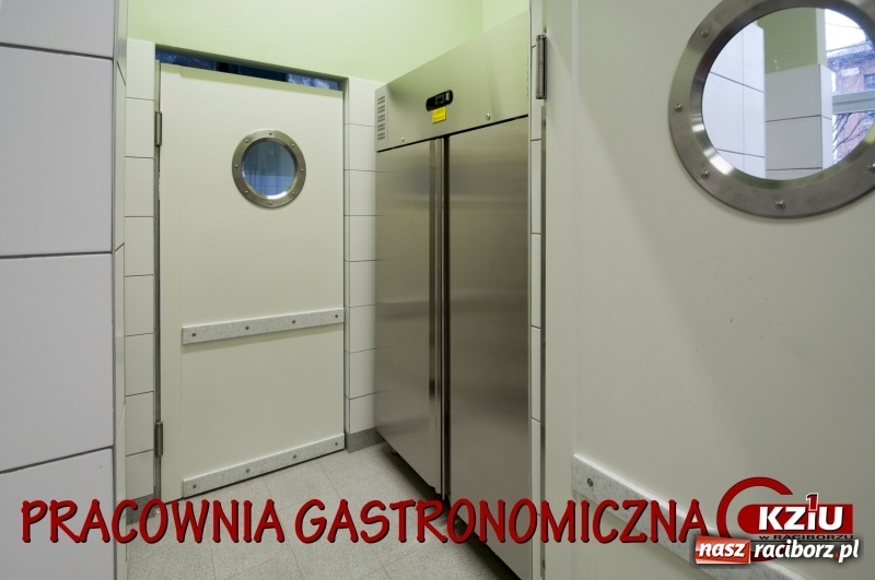 Zdjęcie w galerii na portalu naszraciborz.pl: Uczniowie stażyści z CKZiU nr 1 otrzymają 1600 zł stypendium  wiadomości z regionu