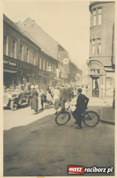 Zdjęcie w galerii na portalu naszraciborz.pl: Nazistowska przeszłość Raciborza. Historia pewnego zdjęcia  wiadomości z regionu