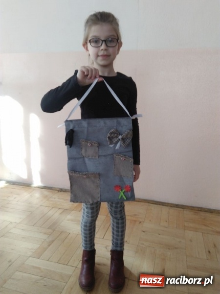 Zdjęcie w galerii na portalu naszraciborz.pl: Z igły nie tylko widły. Warsztaty szycia w Domu Kultury w Bojanowie wiadomości z regionu