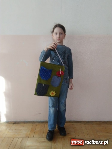 Zdjęcie w galerii na portalu naszraciborz.pl: Z igły nie tylko widły. Warsztaty szycia w Domu Kultury w Bojanowie wiadomości z regionu