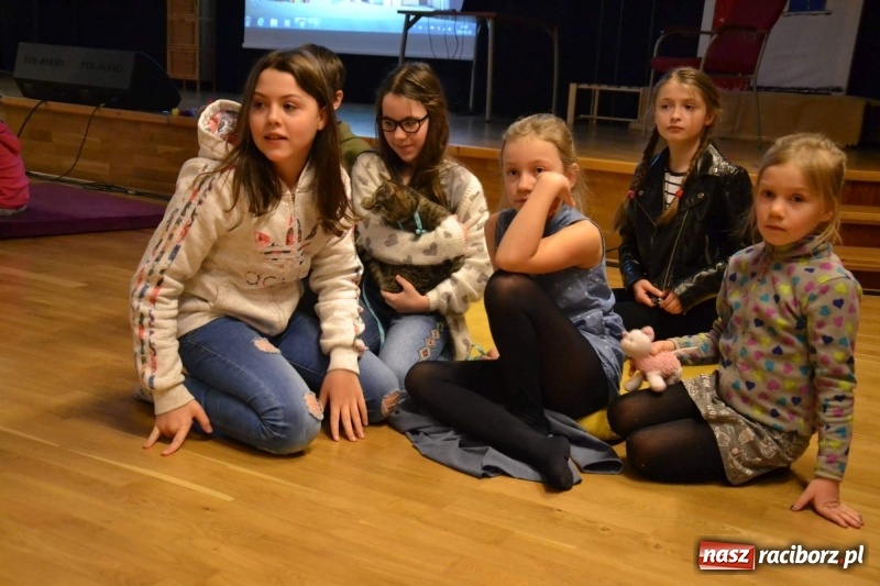 Zdjęcie w galerii na portalu naszraciborz.pl: Ferie zimowe na Zamku Piastowskim. Dziś obchodzono Dzień Kota wiadomości z regionu