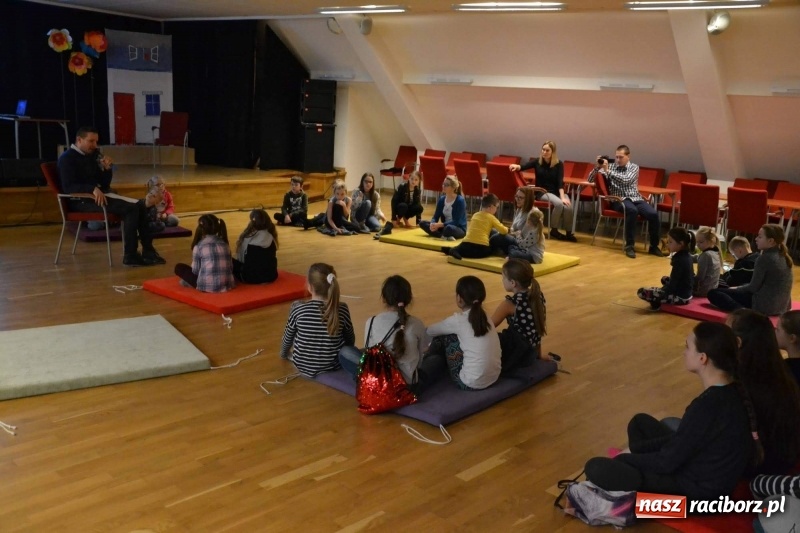 Zdjęcie w galerii na portalu naszraciborz.pl: Ferie zimowe na Zamku Piastowskim. Dziś obchodzono Dzień Kota wiadomości z regionu