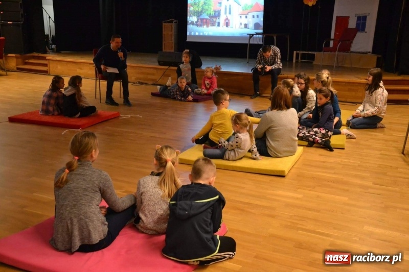 Zdjęcie w galerii na portalu naszraciborz.pl: Ferie zimowe na Zamku Piastowskim. Dziś obchodzono Dzień Kota wiadomości z regionu