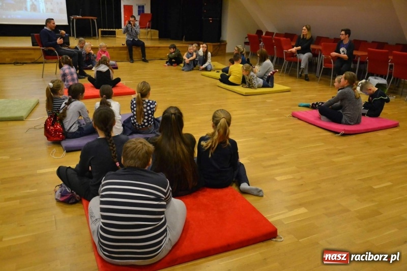 Zdjęcie w galerii na portalu naszraciborz.pl: Ferie zimowe na Zamku Piastowskim. Dziś obchodzono Dzień Kota wiadomości z regionu