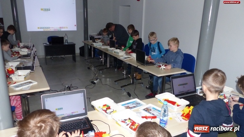 Zdjęcie w galerii na portalu naszraciborz.pl: Zimowa Akademia Młodego Konstruktora, Programisty i Technologa  wiadomości z regionu