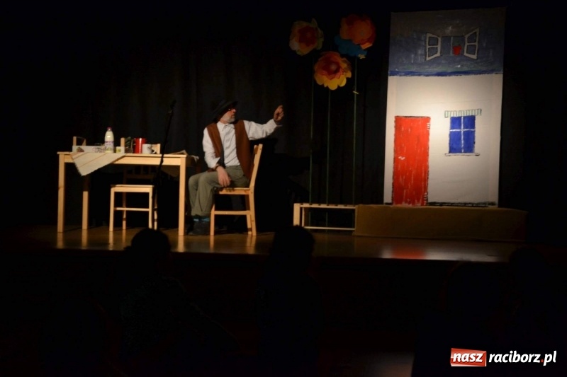 Zdjęcie w galerii na portalu naszraciborz.pl: Jak znalazłem Findusa - premiera spektaklu na Zamku Piastowskim  wiadomości z regionu