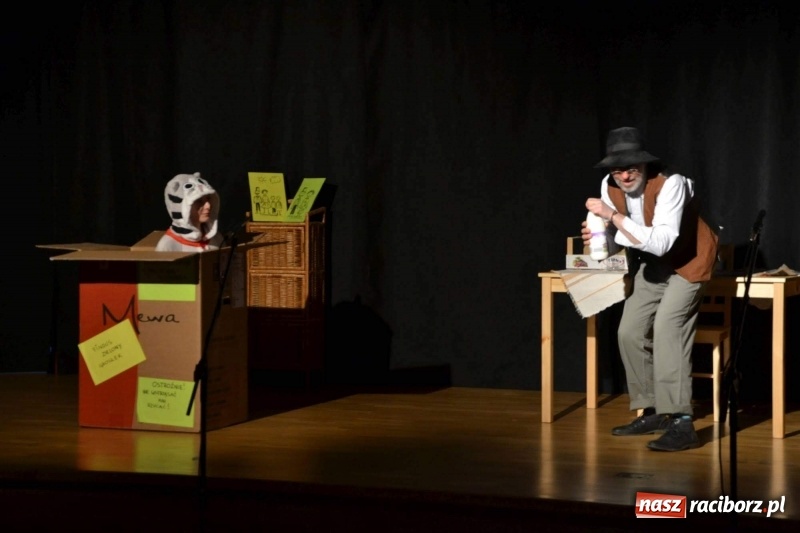 Zdjęcie w galerii na portalu naszraciborz.pl: Jak znalazłem Findusa - premiera spektaklu na Zamku Piastowskim  wiadomości z regionu