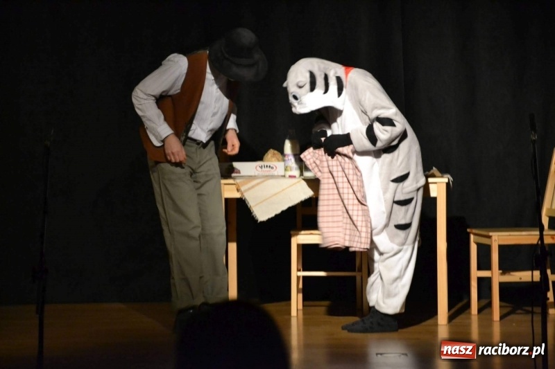 Zdjęcie w galerii na portalu naszraciborz.pl: Jak znalazłem Findusa - premiera spektaklu na Zamku Piastowskim  wiadomości z regionu