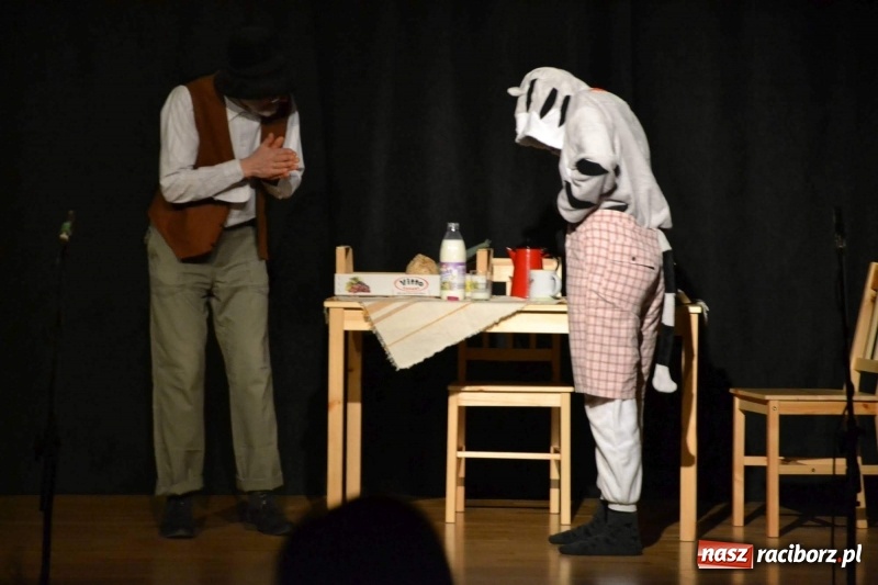 Zdjęcie w galerii na portalu naszraciborz.pl: Jak znalazłem Findusa - premiera spektaklu na Zamku Piastowskim  wiadomości z regionu