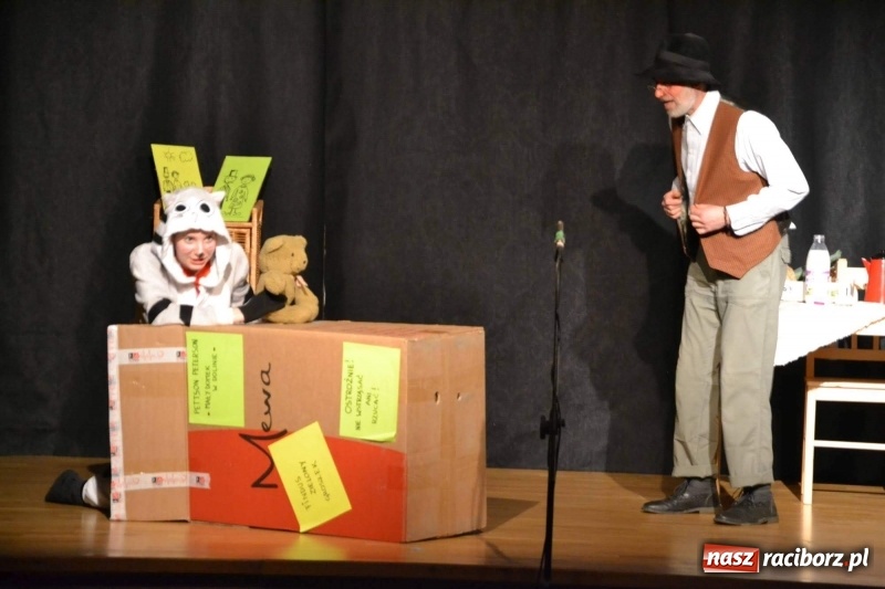 Zdjęcie w galerii na portalu naszraciborz.pl: Jak znalazłem Findusa - premiera spektaklu na Zamku Piastowskim  wiadomości z regionu