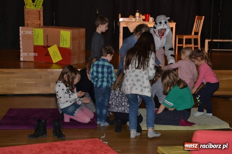 Zdjęcie w galerii na portalu naszraciborz.pl: Jak znalazłem Findusa - premiera spektaklu na Zamku Piastowskim  wiadomości z regionu