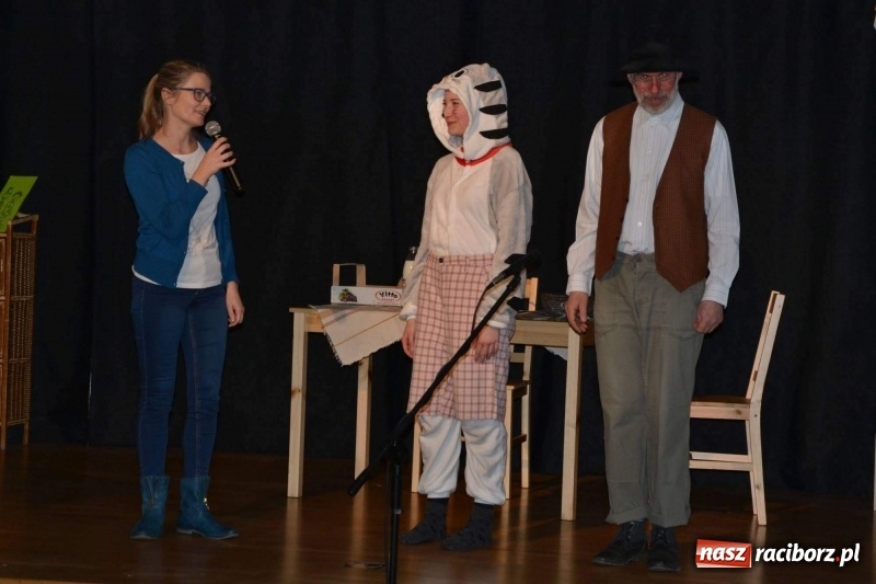 Zdjęcie w galerii na portalu naszraciborz.pl: Jak znalazłem Findusa - premiera spektaklu na Zamku Piastowskim  wiadomości z regionu